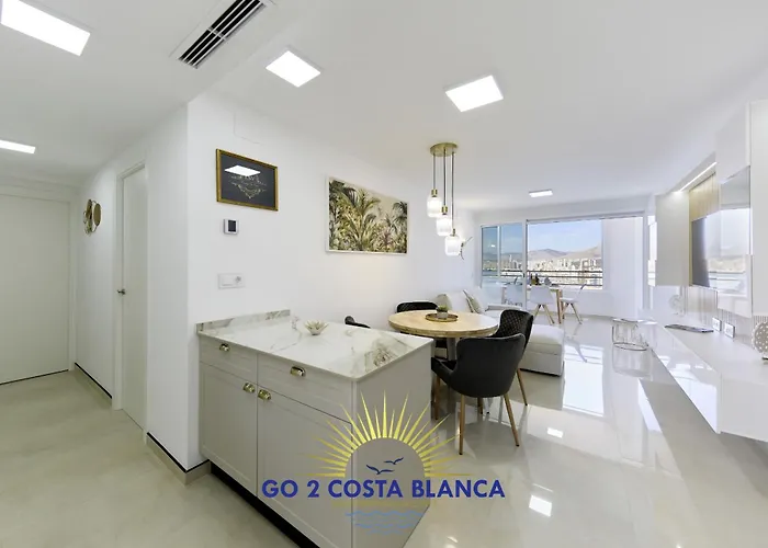 Luxury Seaview * Μπένιντορμ